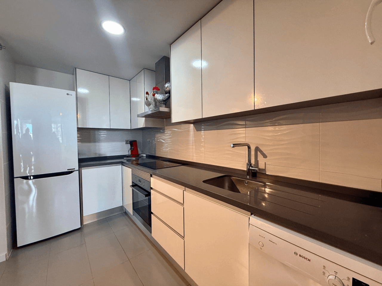 Espectacular apartamento en Denia con vistas abiertas, situado a 120m de la playa y 850m de la ciudad