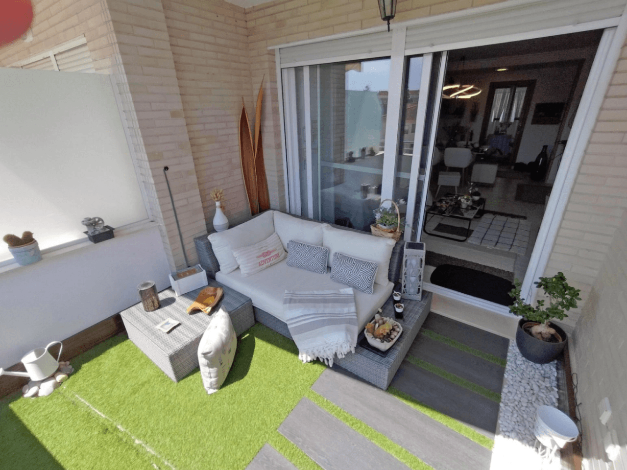 Piso en Denia, Las Marinas: 2 dormitorios y piscina comunitaria