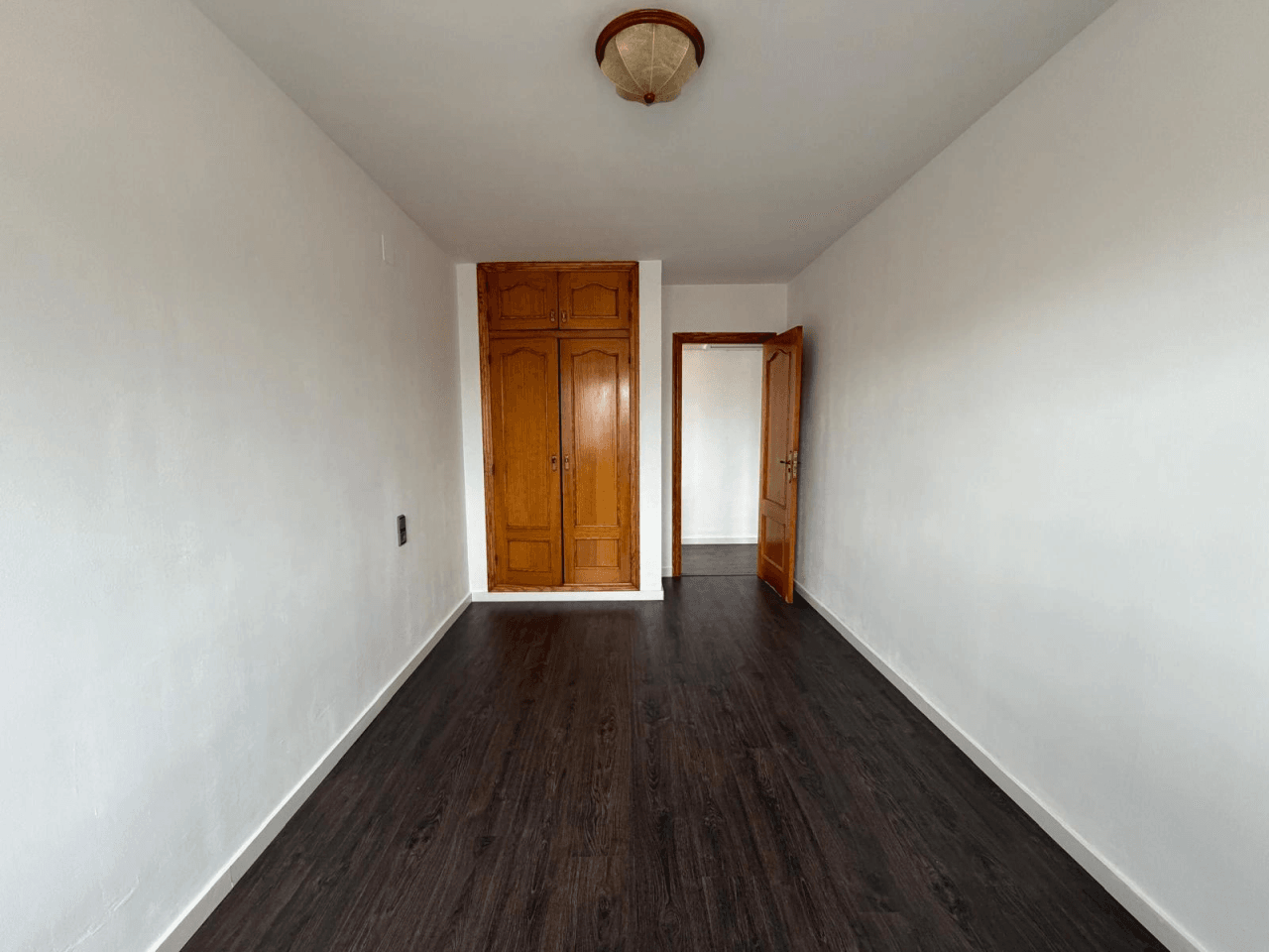 VENTA ADOSADO 3 DORMITORIOS EN PRIMERA LINEA