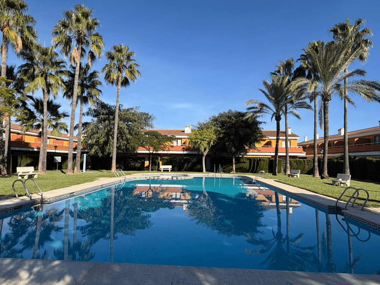 Bungalow en venta de 3 dormitorios en Denia, Alicante