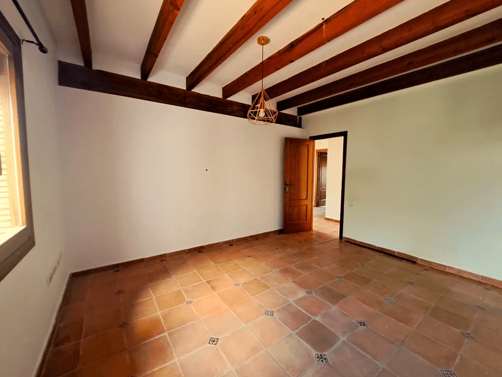 Villa familiar con piscina en venta en Orba