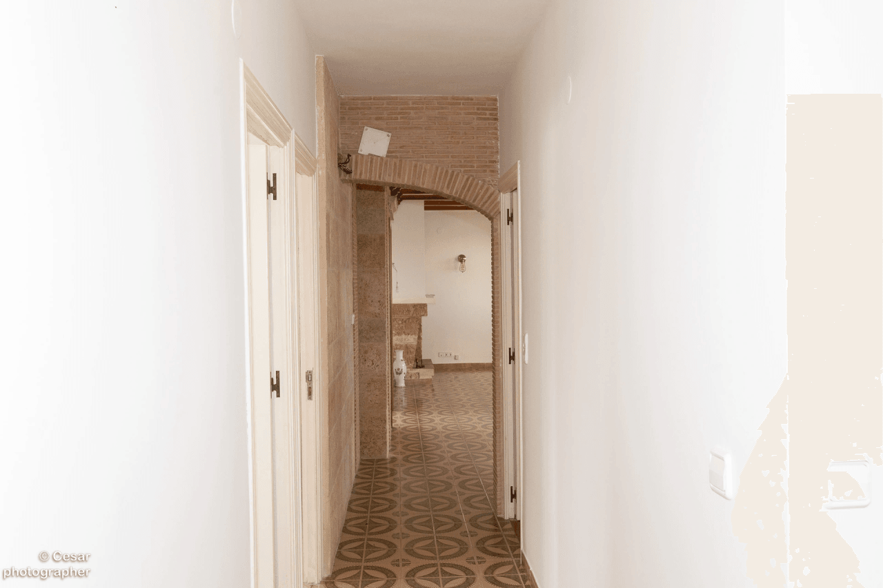 Chalet en venta en Primera Línea Marinas, Denia: 6 habitaciones, piscina privada.