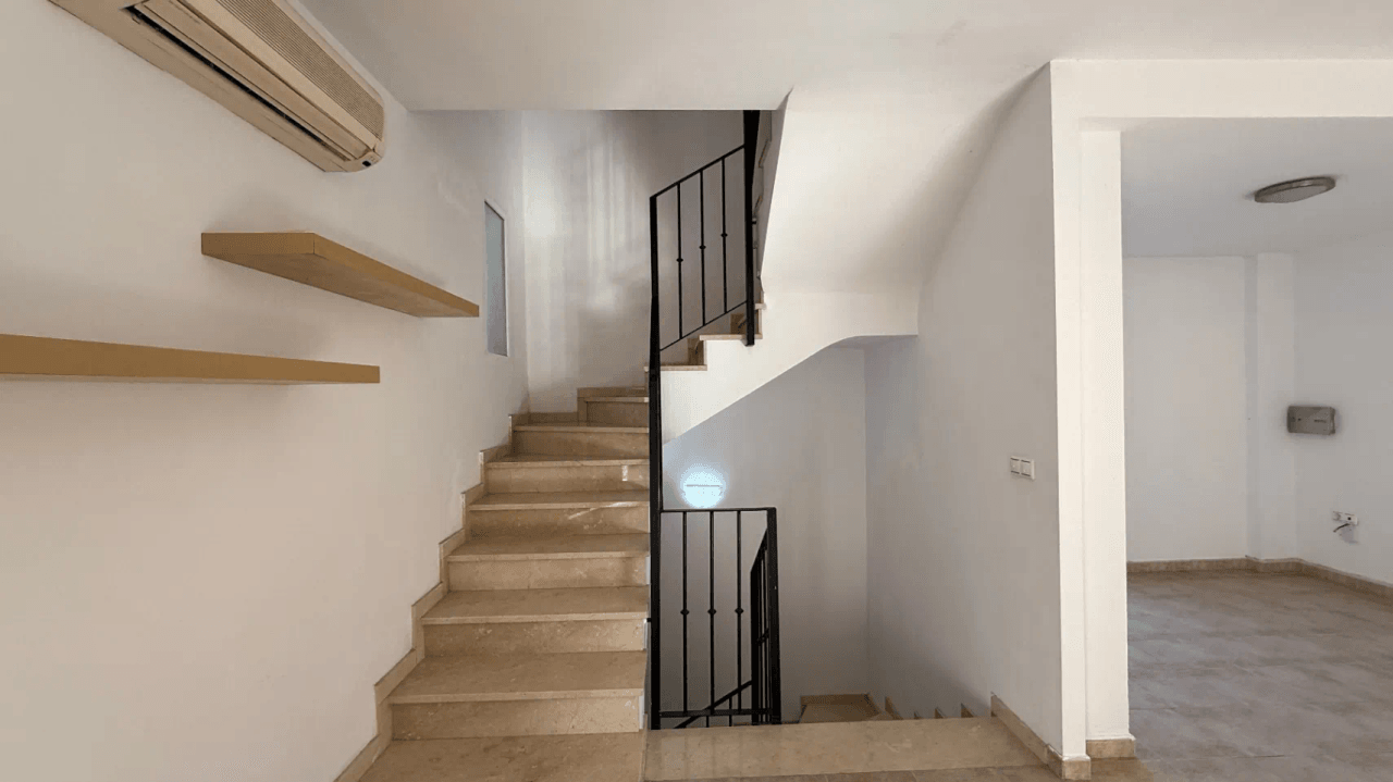 Bungalow entre Gandía y Oliva en venta con 3 habitaciones y jardín en estilo Mediterráneo