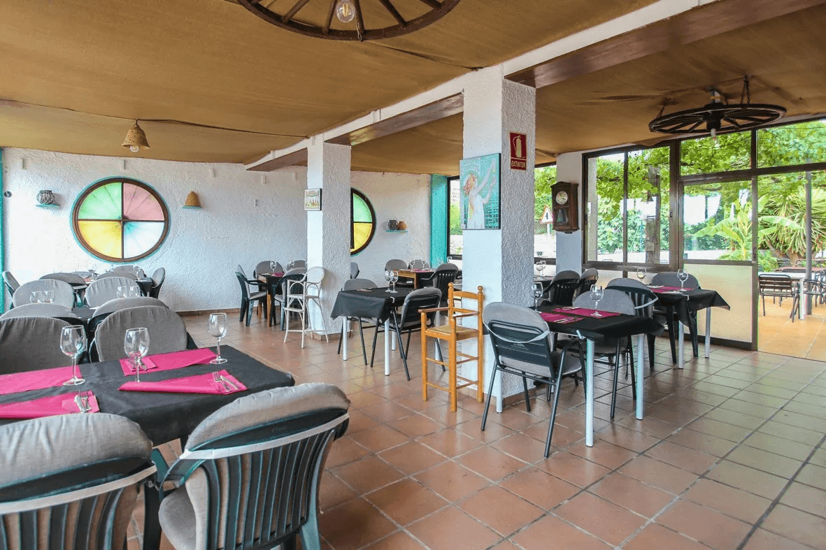 Restaurante en Orba se vende