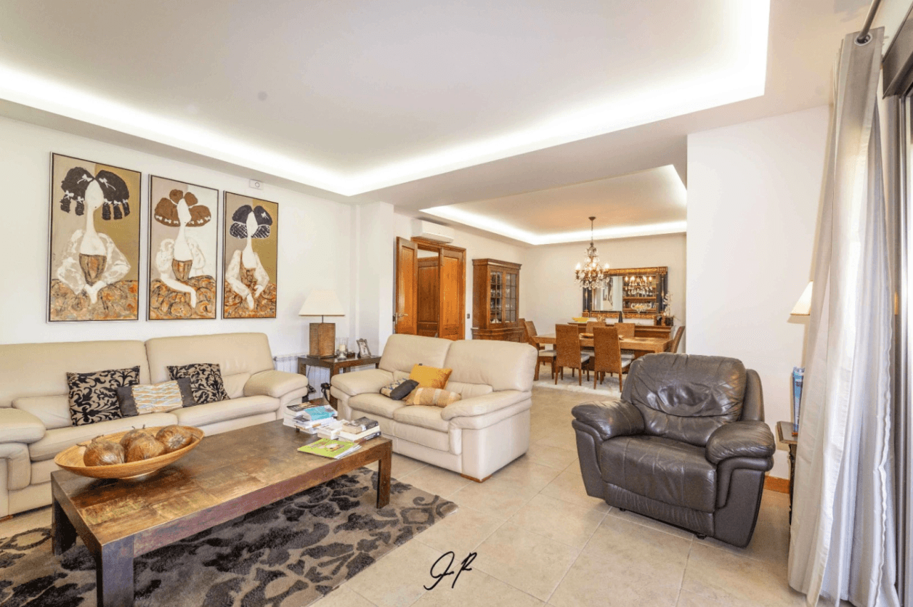 Chalet de lujo en excelente zona Residencial- Denia