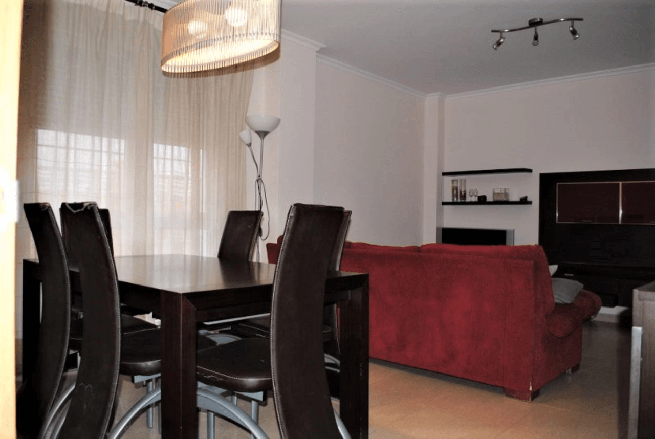 Apartamento en Denia en planta baja de 2 dormitorios y terraza privada en venta