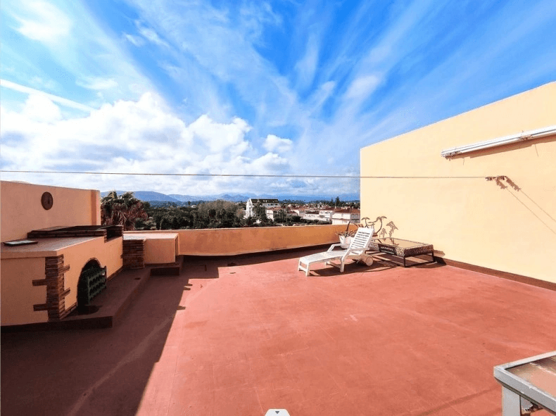Atico en venta en la playa de Denia con  vistas al Mar