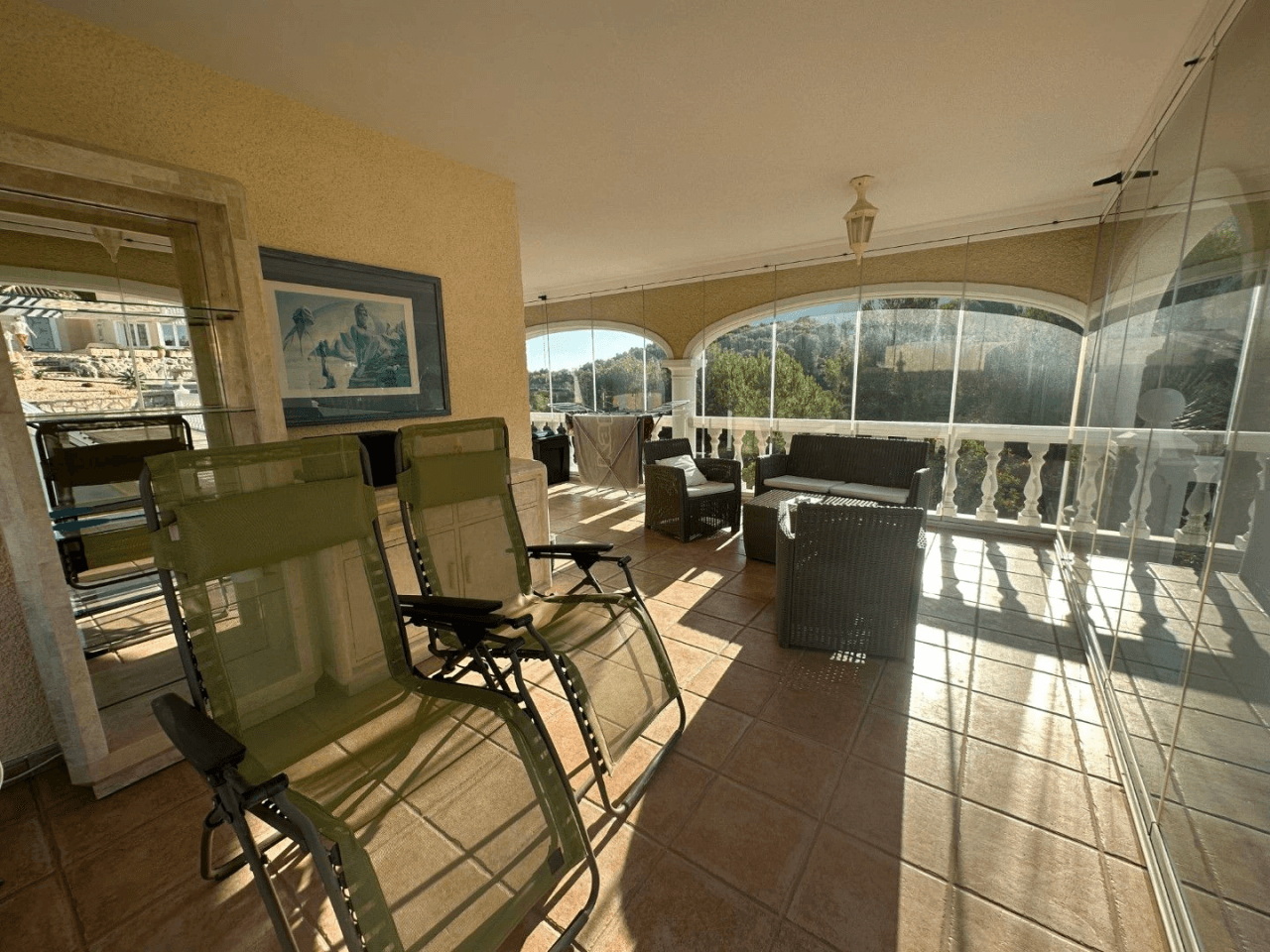 Lujoso Chalet con parcela amplia en venta en Denia