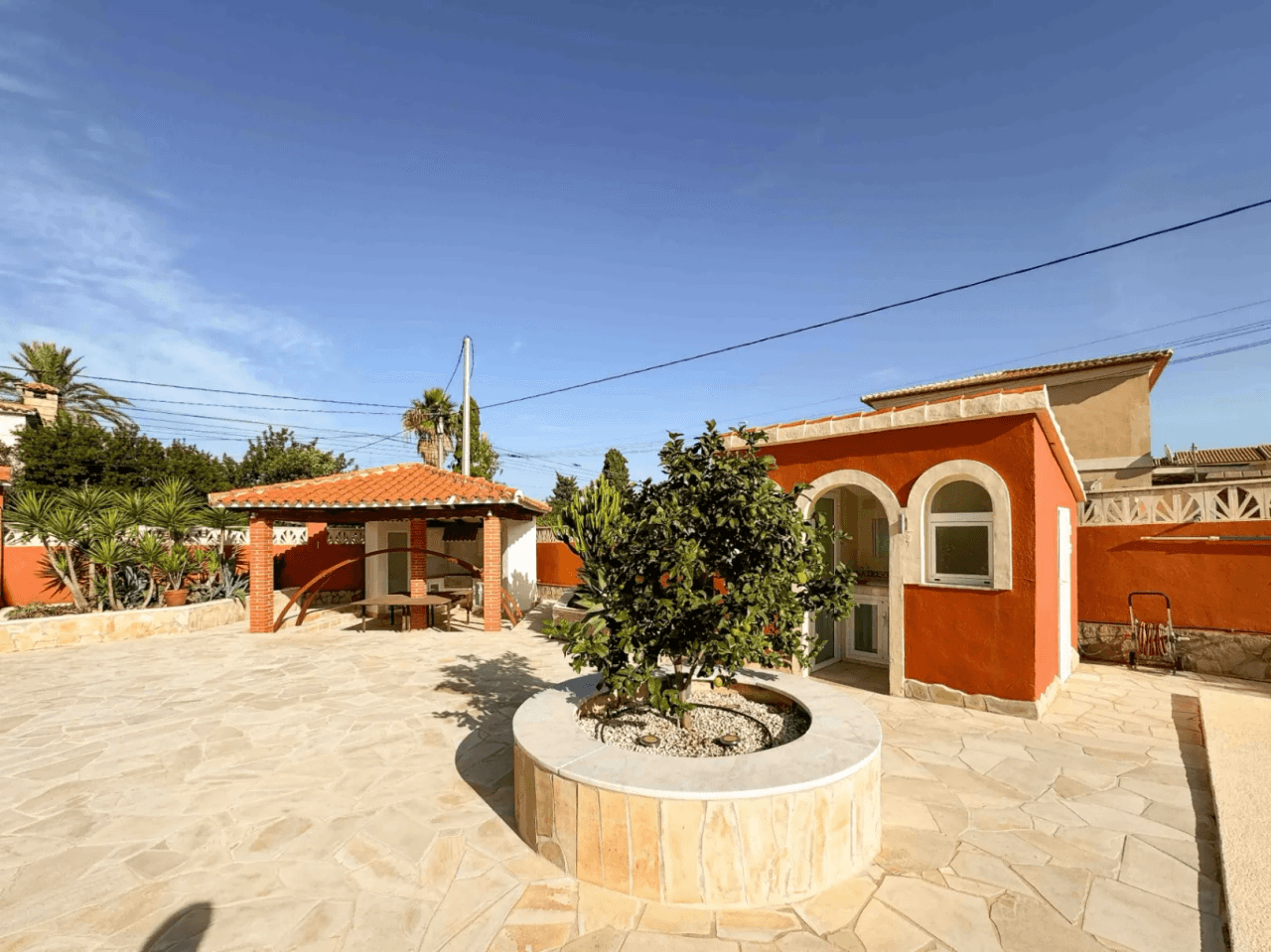 VILLA EN LAS ROTAS