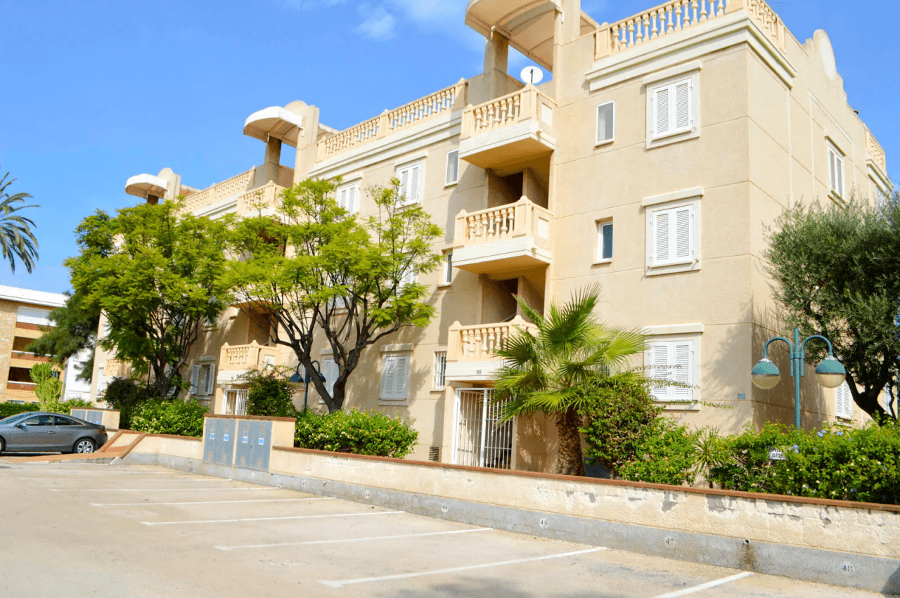 Apartamento 2 dormitorios con vistas al mar en venta en Dénia