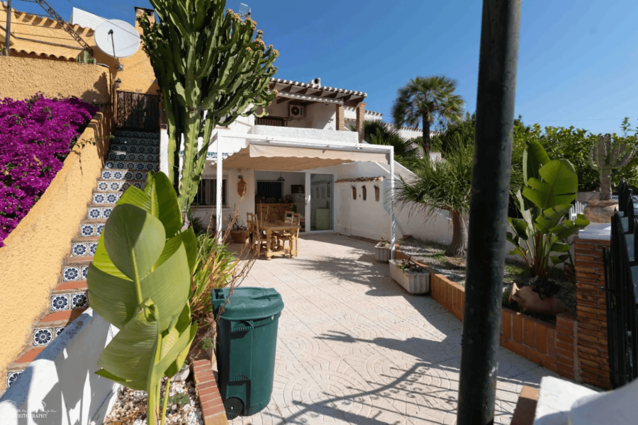 Apartamento de 3 dormitorios en venta en Las Marinas, Denia