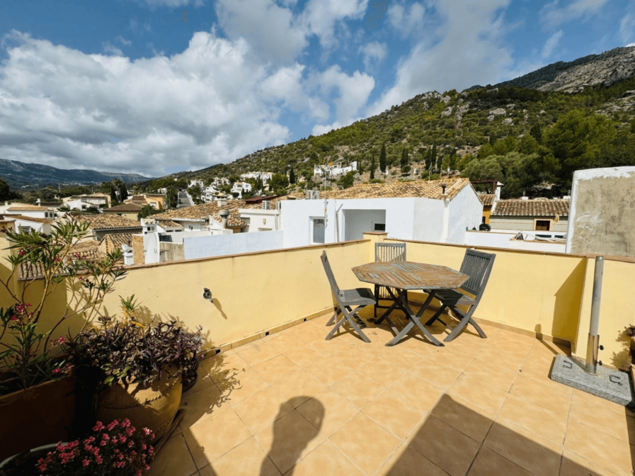 Casa rural en Tormos en buen estado