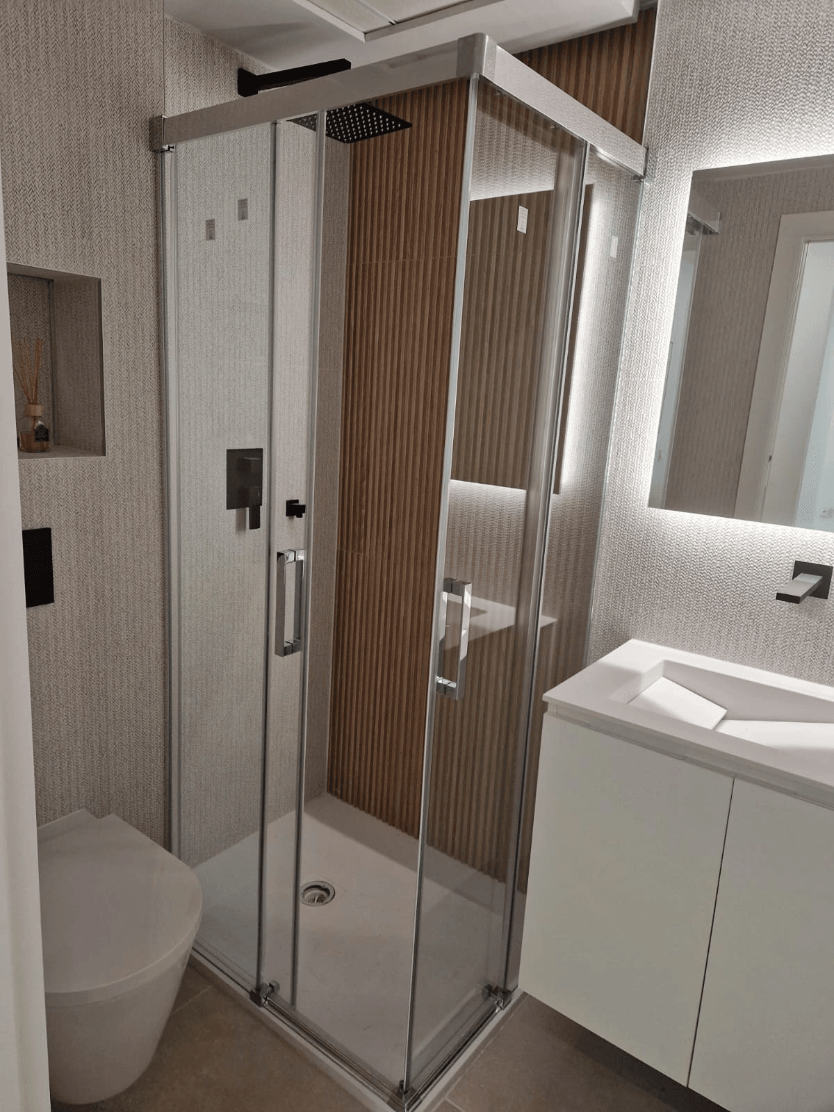Nueva promoción de viviendas de lujo/apartamentos en primera linea de playa de Denia .