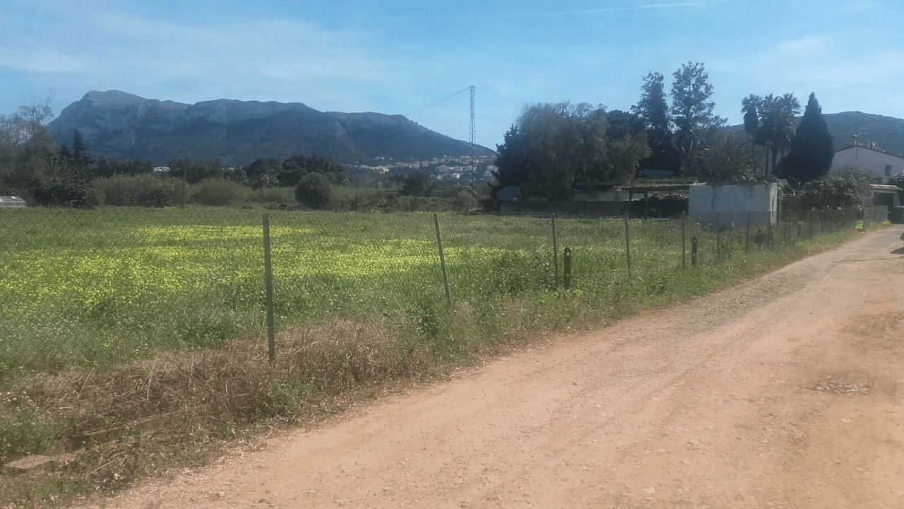 Finca rústica con posibilidad de construcción