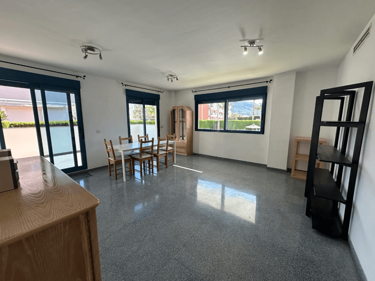 Apartamento en venta de 3 habitaciones en Denia, Alicante.