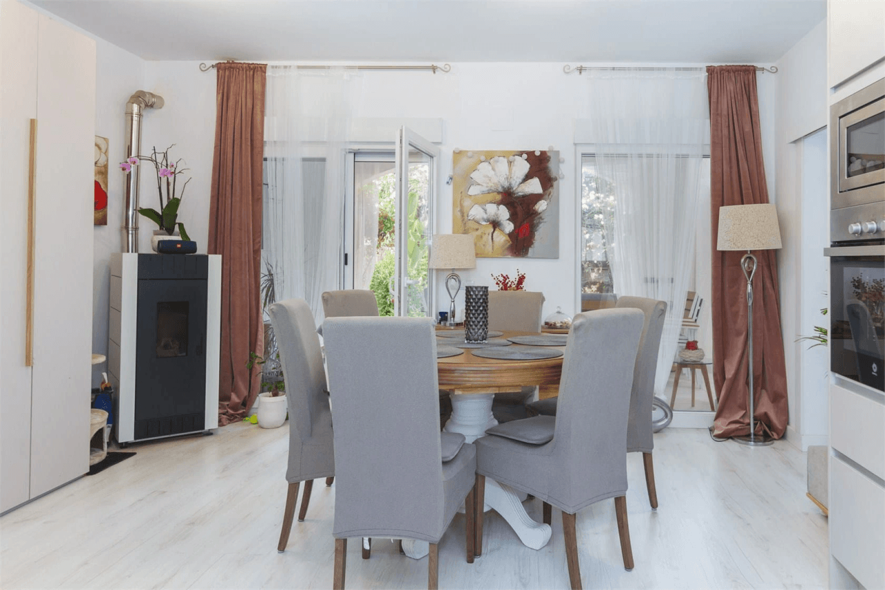 Bungalow con piscina comunitaria en Pedreguer