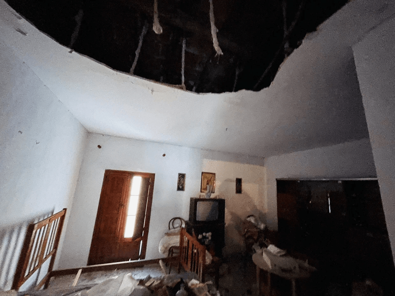 Vergel. Casa de pueblo grande con muchas posibilidades en venta