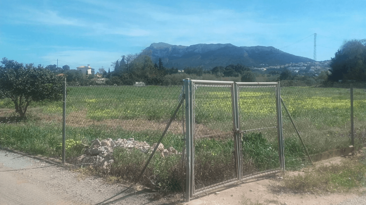 Finca rústica con posibilidad de construcción