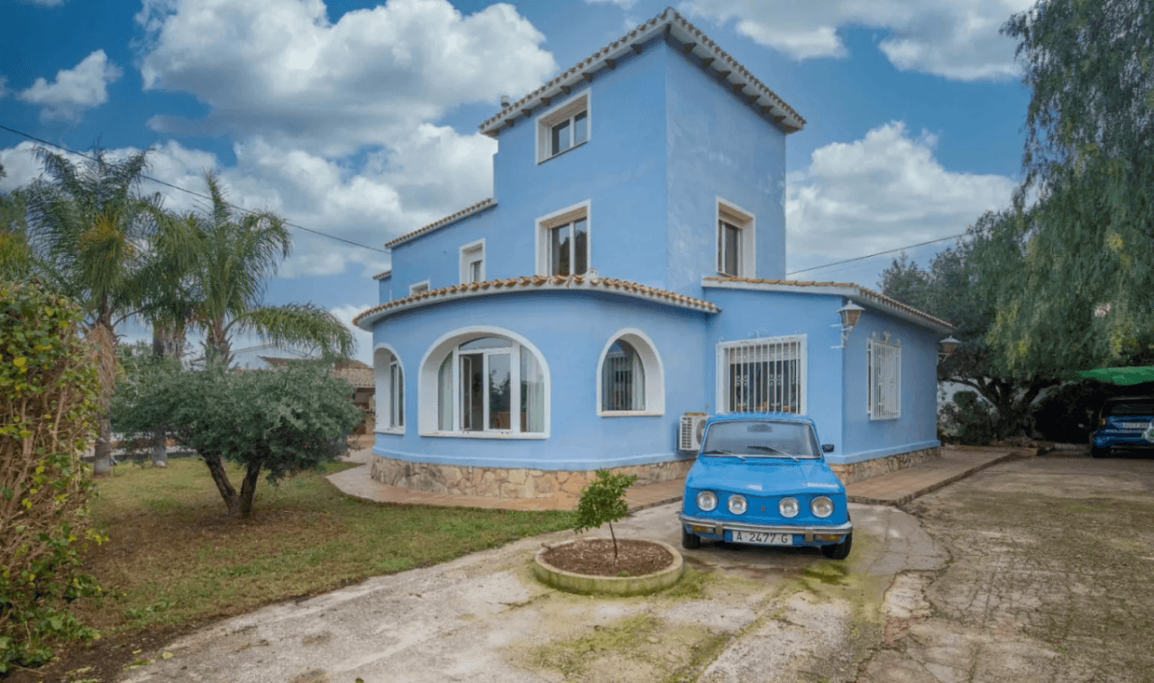 CHALET EN VENTA EN DENIA