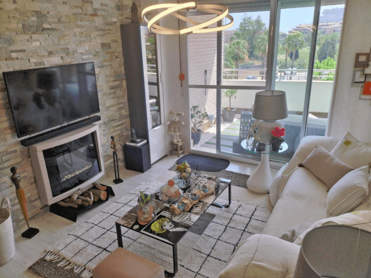 Piso en Denia, Las Marinas: 2 dormitorios y piscina comunitaria