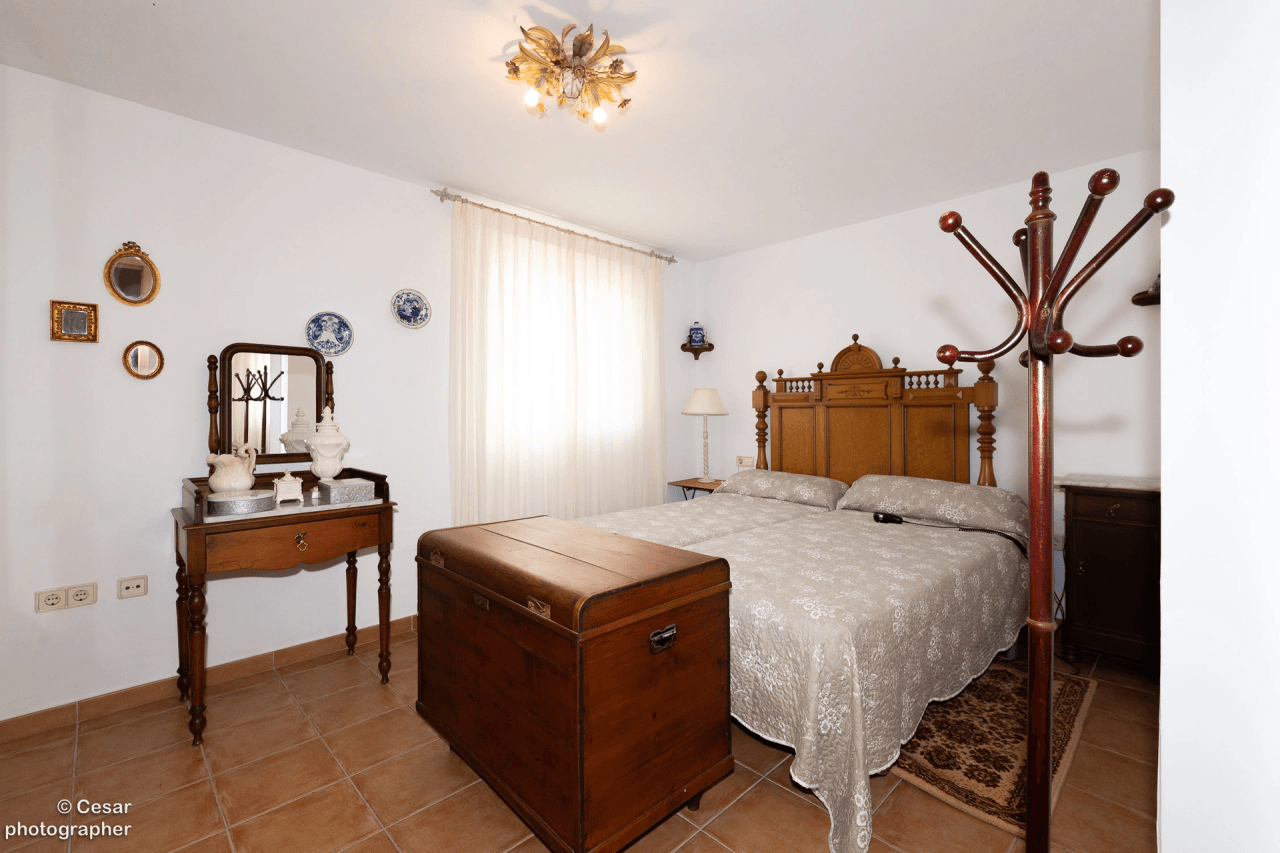 Chalet en venta en Primera Línea Marinas, Denia: 6 habitaciones, piscina privada.