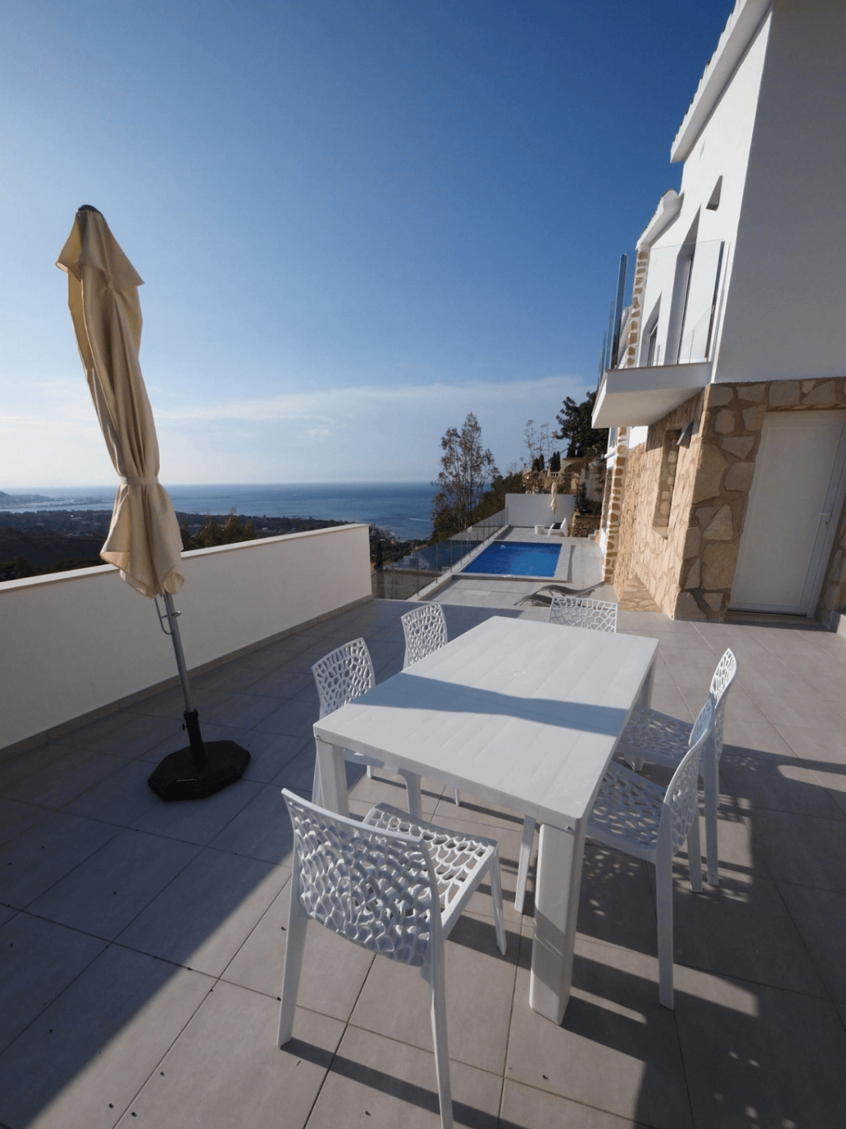 Villa en Las Rotas – vistas panormicas, de las pocas que ya quedan en Denia!