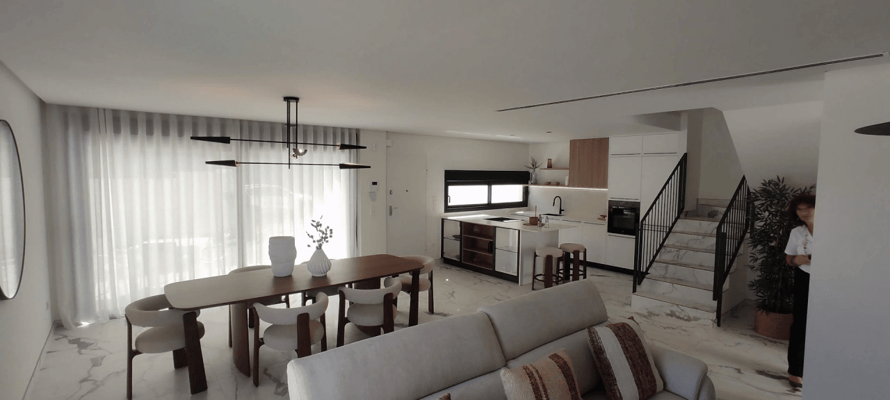 Chalet  moderno  de  nueva   construcción    listo  para entrar