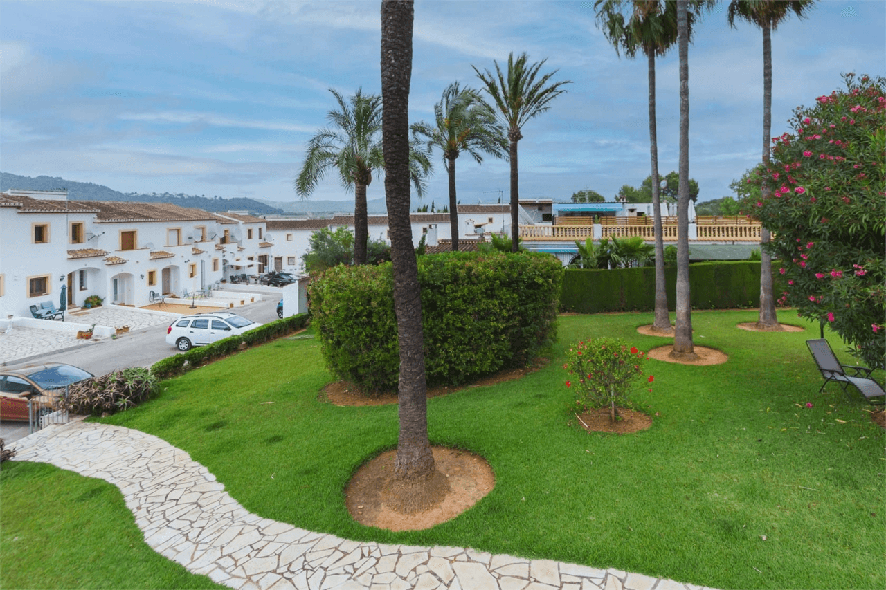 Bungalow con piscina comunitaria en Pedreguer