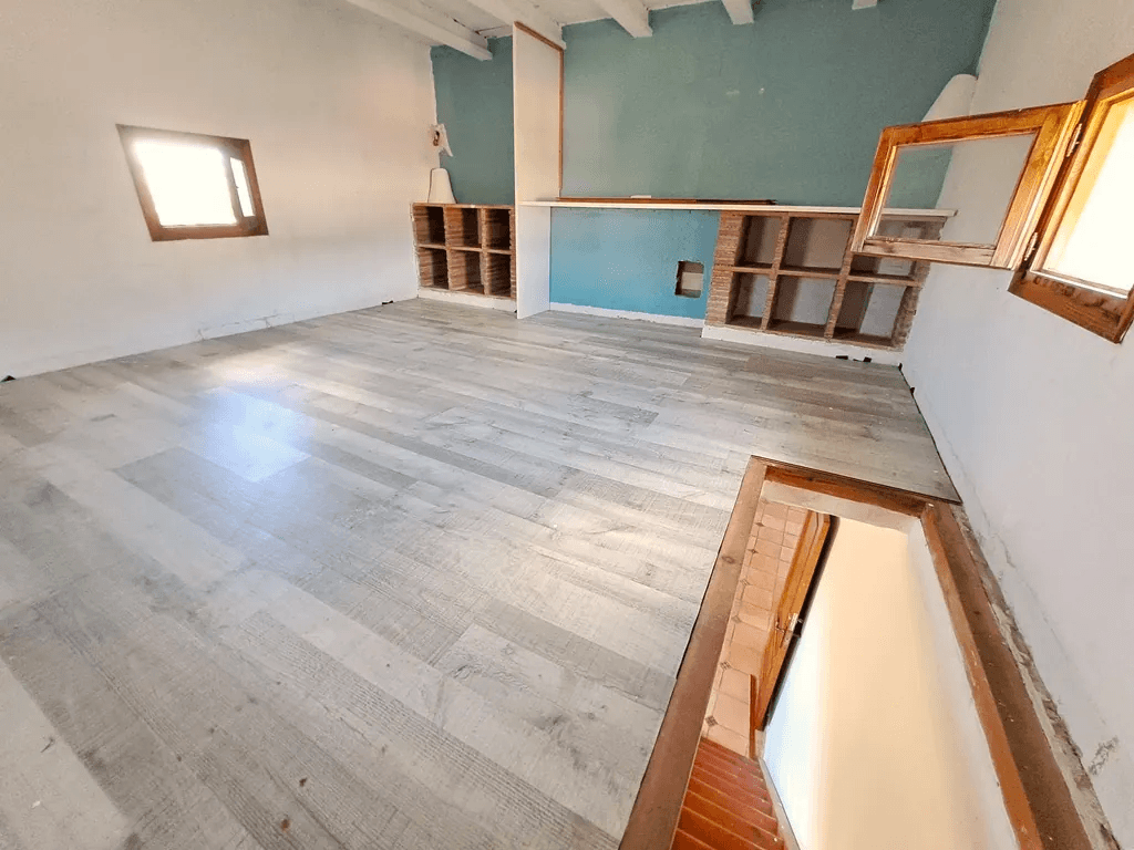 Villa familiar con piscina en venta en Orba
