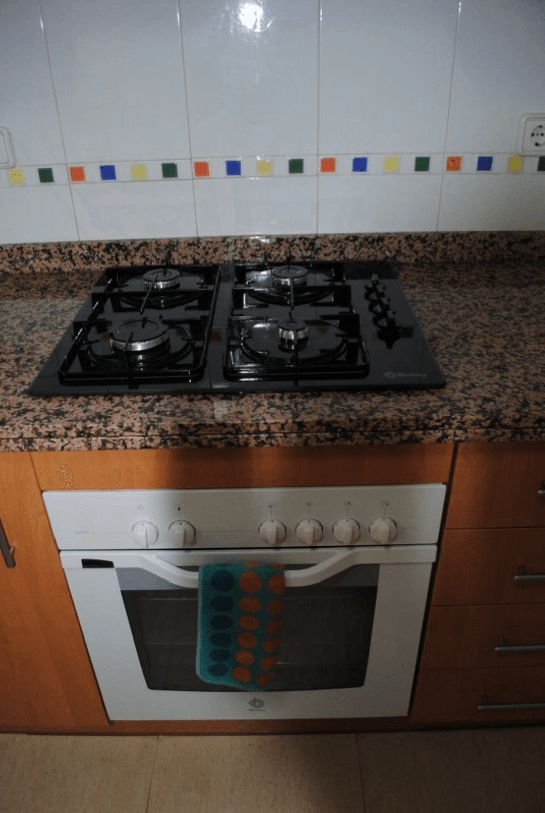 Apartamento en Denia en planta baja de 2 dormitorios y terraza privada en venta