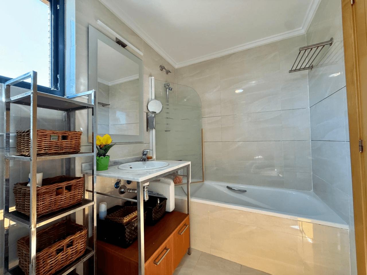 Apartamento de tres dormitorios en Denia, zona Miguel Hernandez