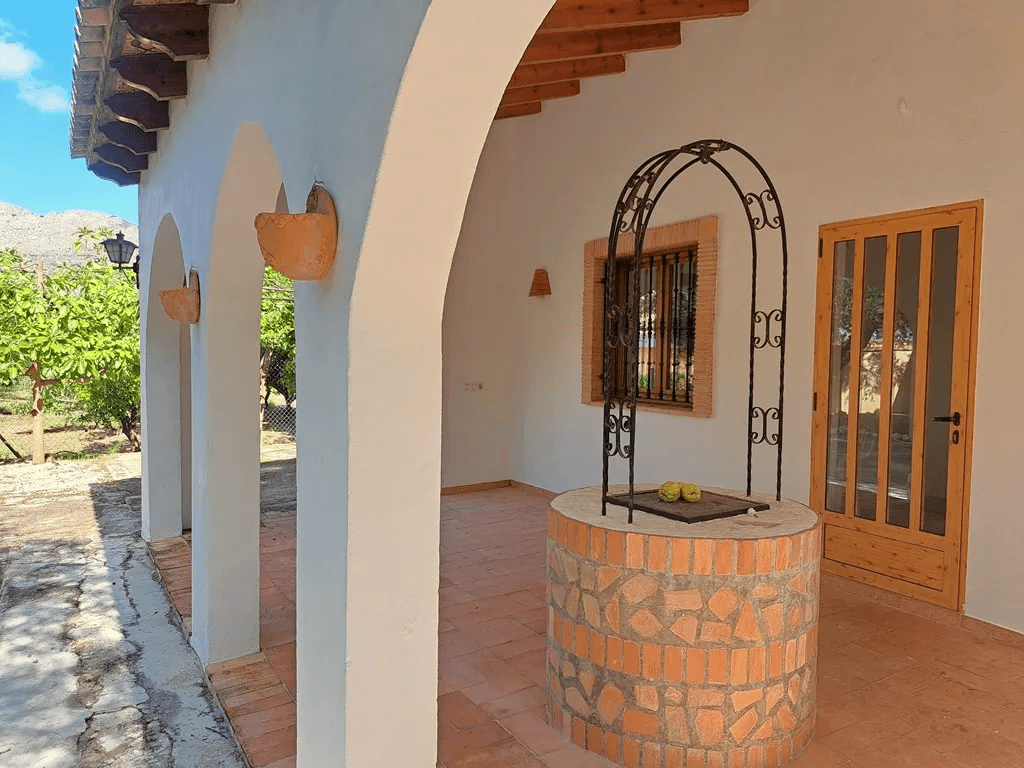 Villa familiar con piscina en venta en Orba