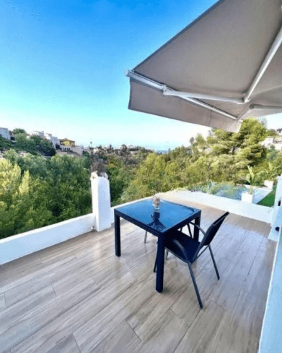 Villa Reformada con Vistas al Mar y Montaña – Dénia, Alicante