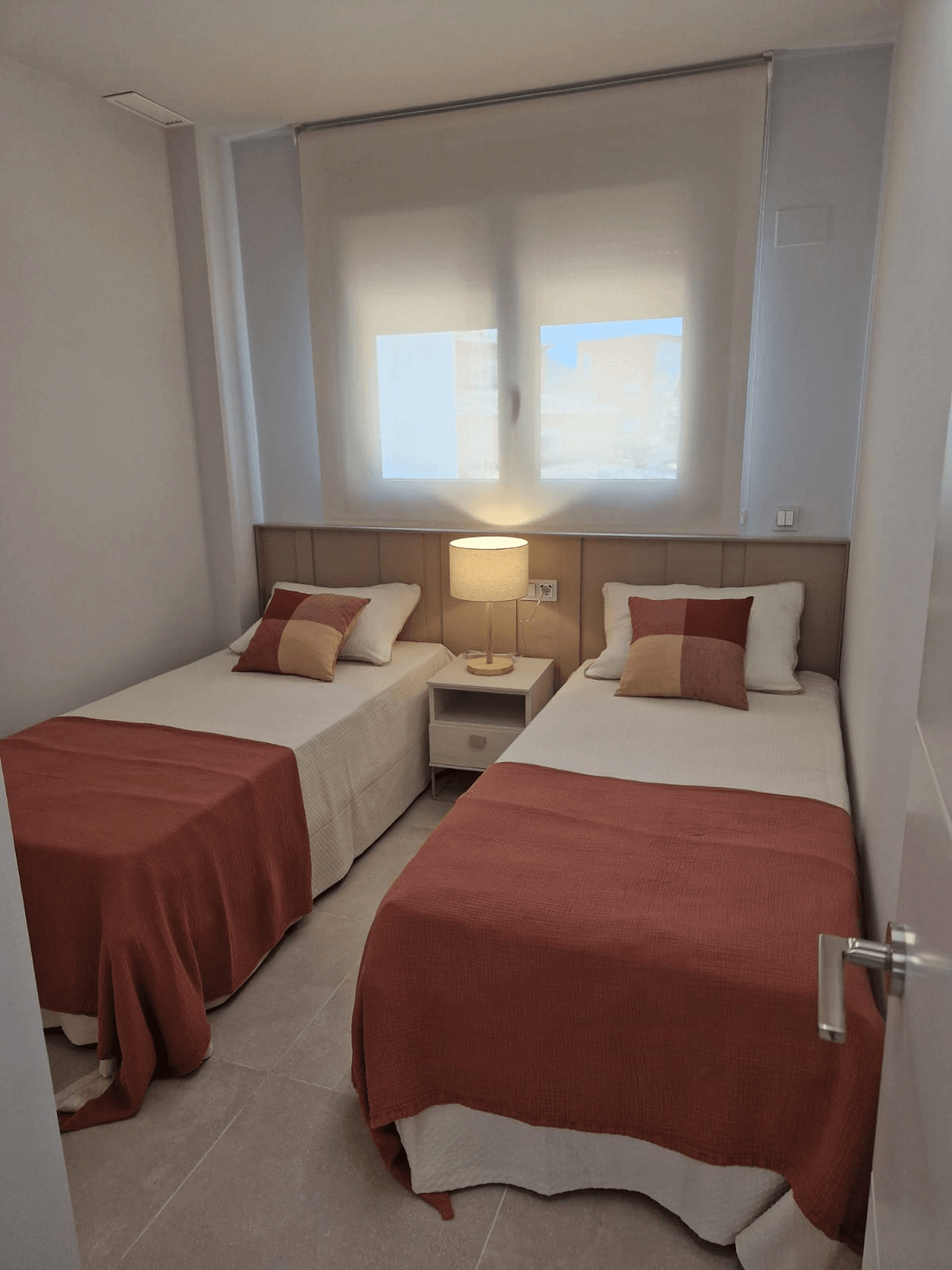 Nueva promoción de viviendas de lujo/apartamentos en primera linea de playa de Denia .