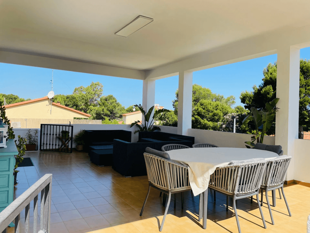 Denia. Las Rotas. Amplio Chalet en venta