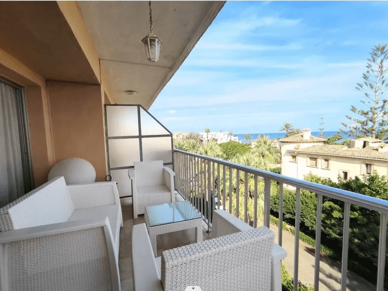 Atico en venta en la playa de Denia con  vistas al Mar