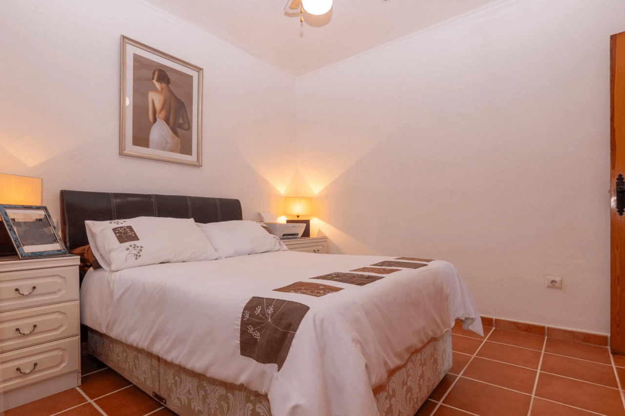 Villa con piscina y vistas a la montaña - Benigembla