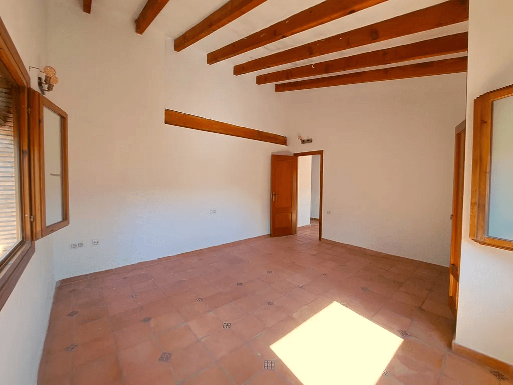 Villa familiar con piscina en venta en Orba