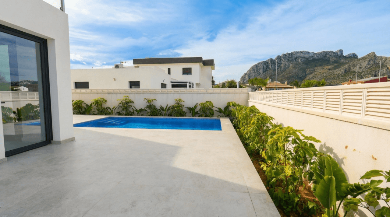 Moderna villa de nueva construcción en Vergel