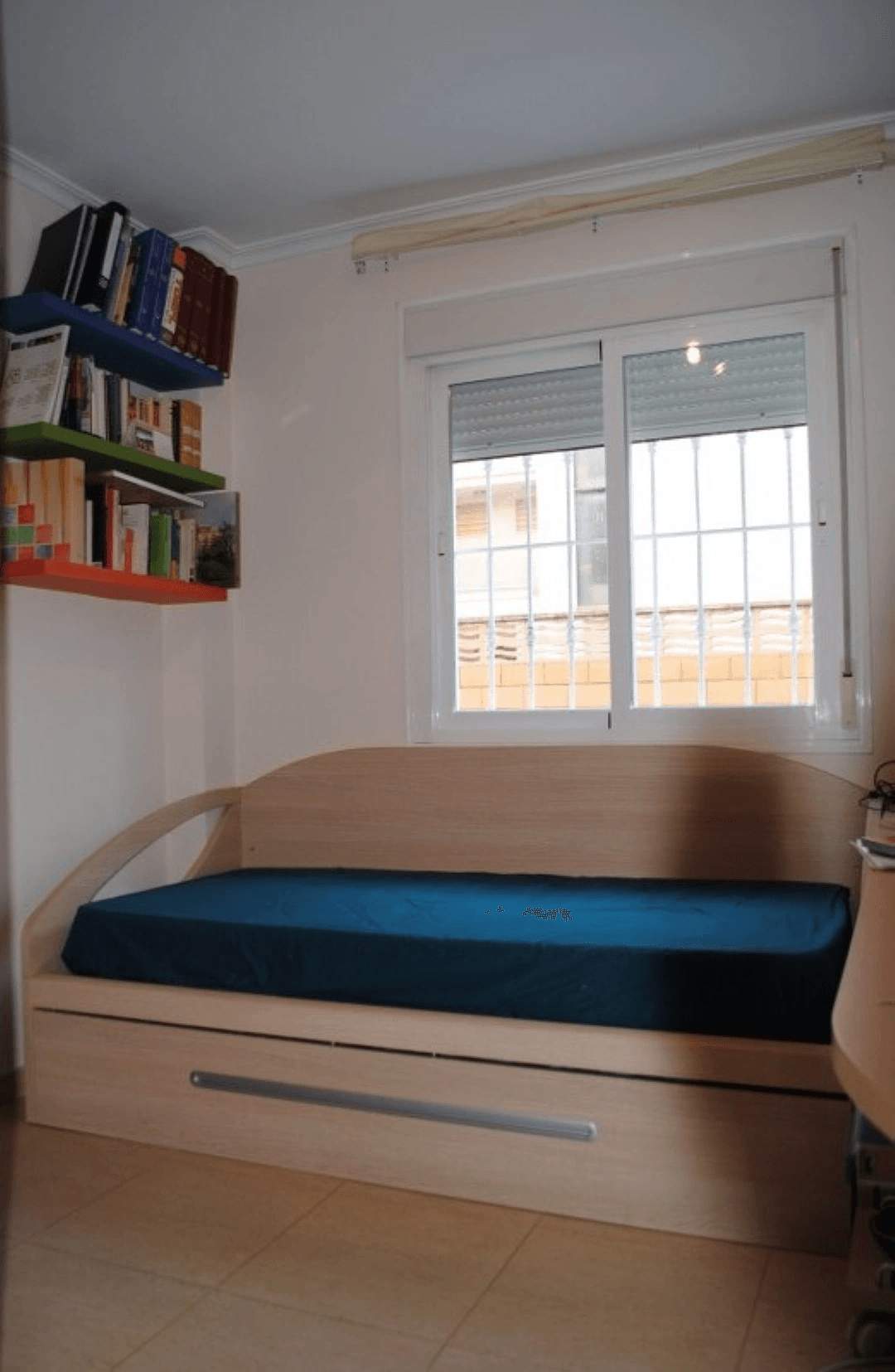 Apartamento en Denia en planta baja de 2 dormitorios y terraza privada en venta
