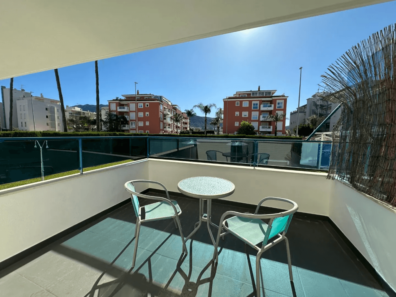 Apartamento en venta de 3 habitaciones en Denia, Alicante.