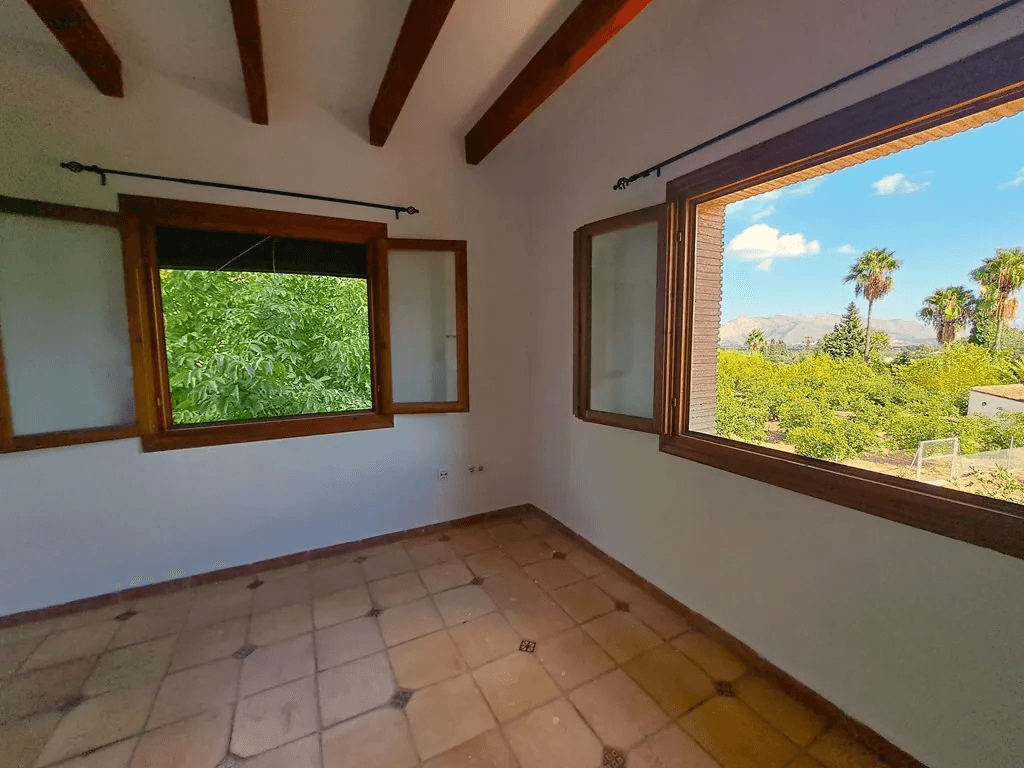 Villa familiar con piscina en venta en Orba
