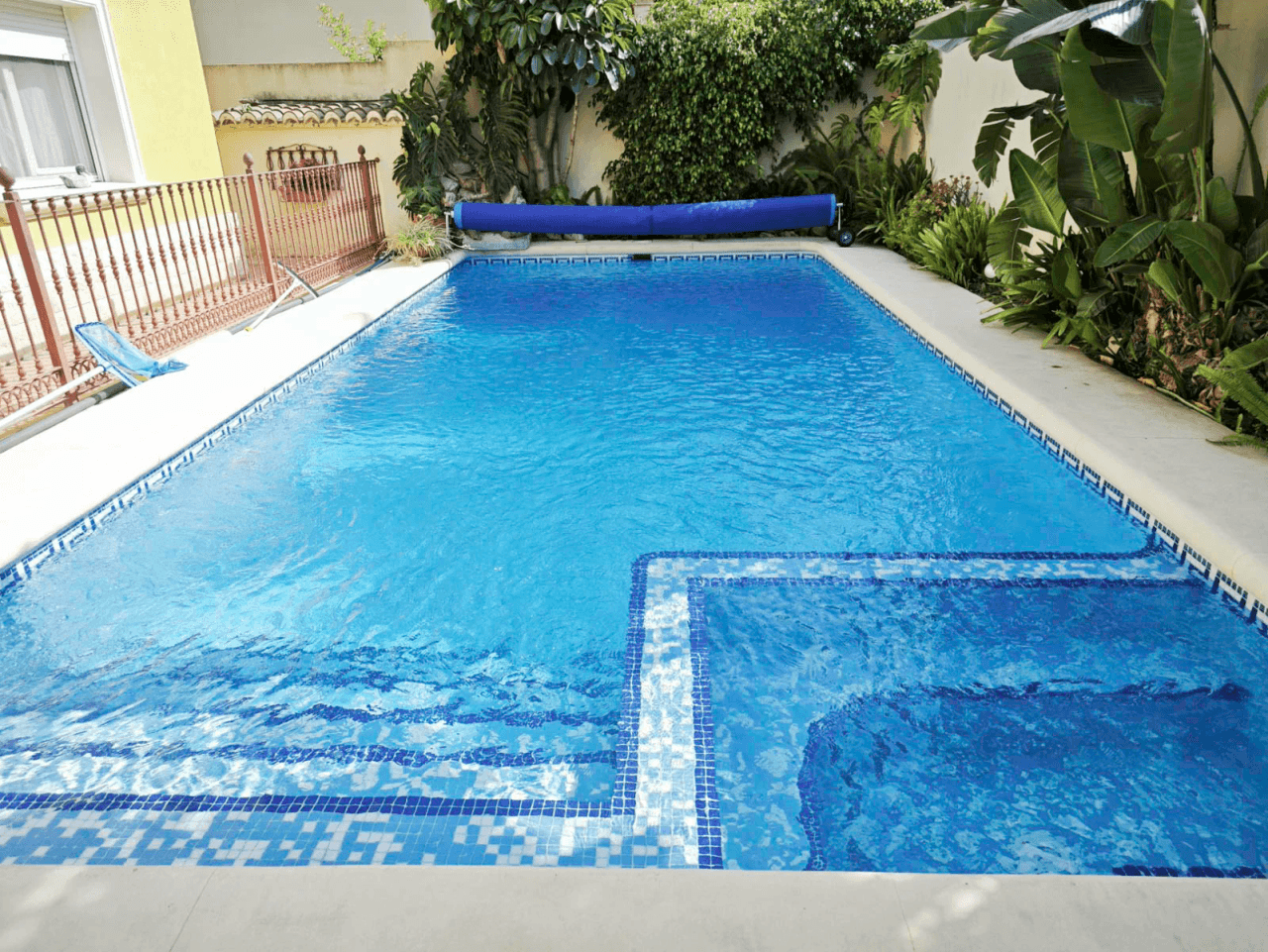 Villa de 270 m2 con piscina en venta en Pedreguer, zona residencial a un paso del centro