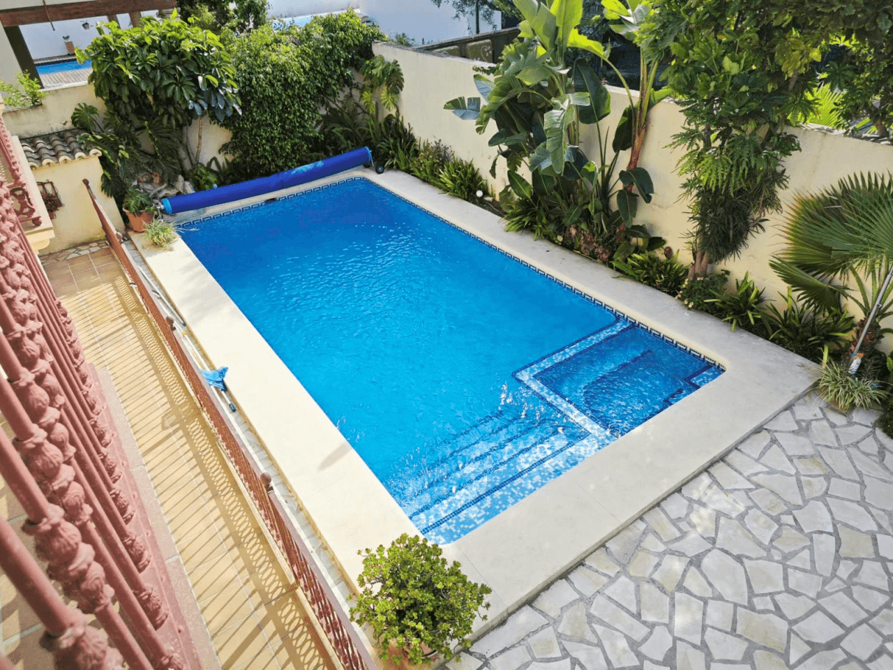 Villa de 270 m2 con piscina en venta en Pedreguer, zona residencial a un paso del centro