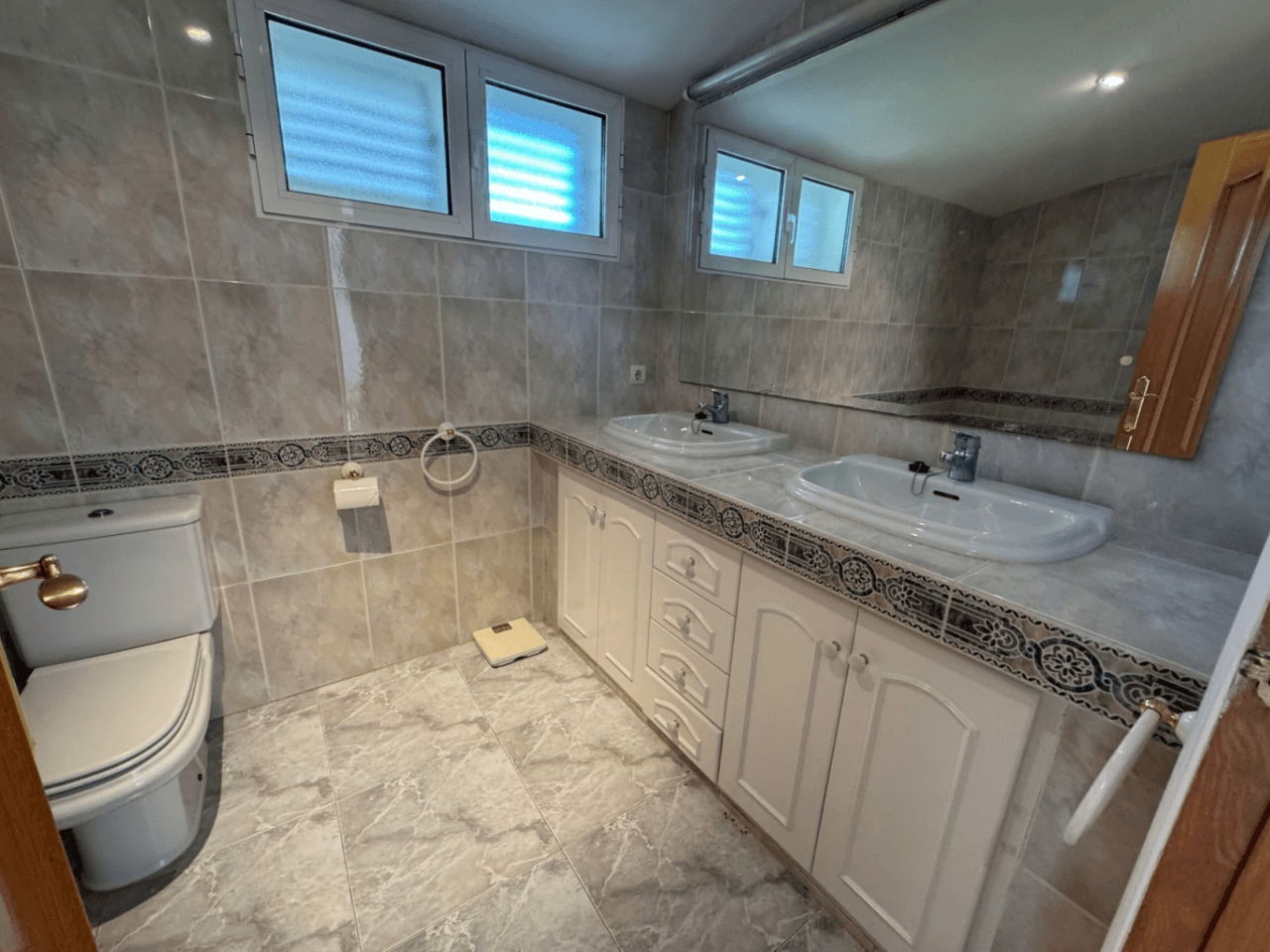 Chalet en venta en Denia, con preciosas vistas al mar y al montgó