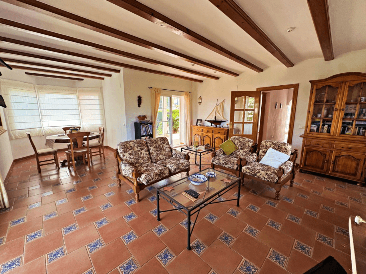 Chalet en venta en Denia, con preciosas vistas al mar y al montgó