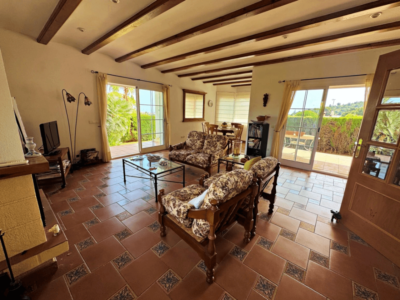Chalet en venta en Denia, con preciosas vistas al mar y al montgó