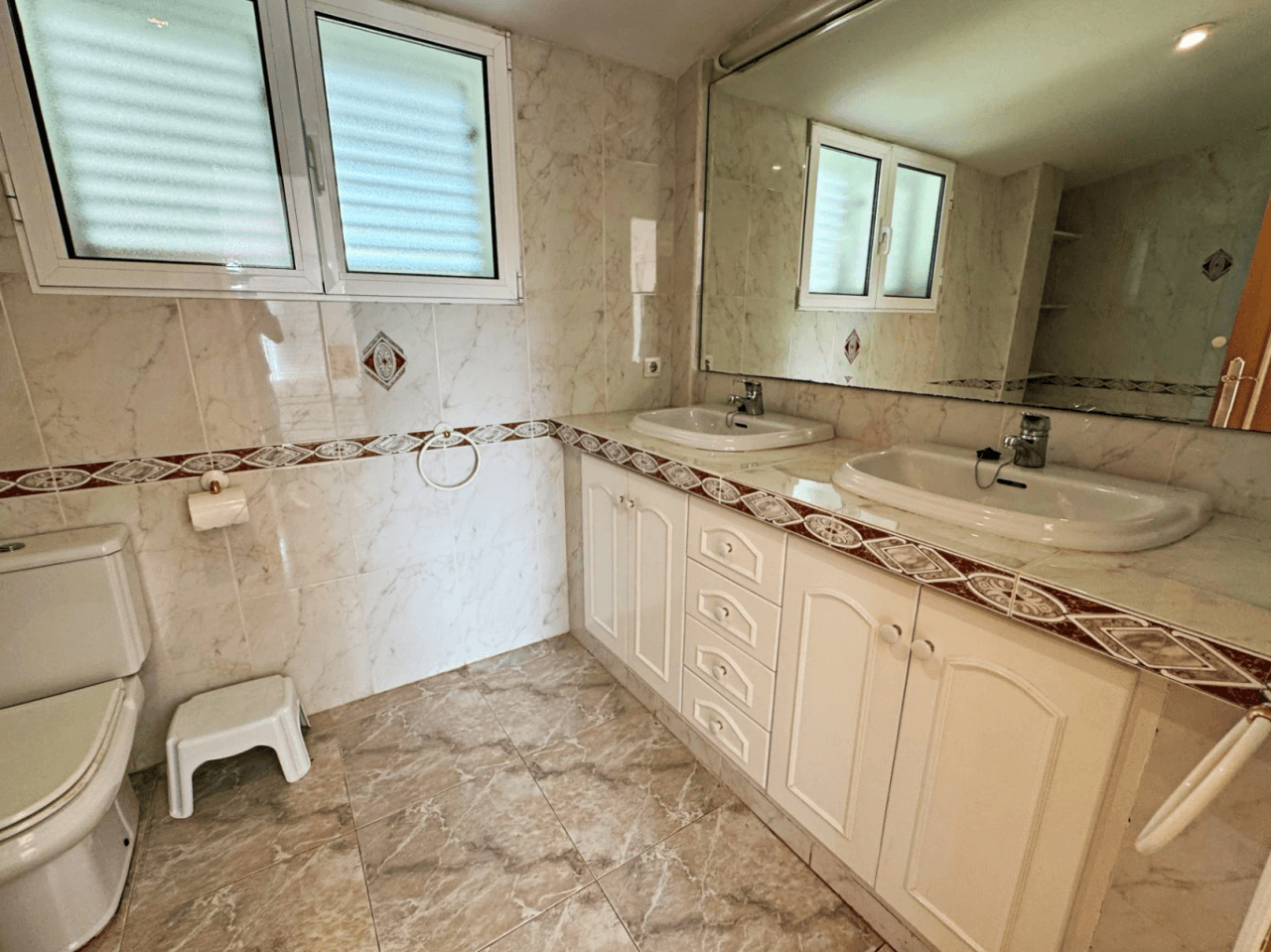 Chalet en venta en Denia, con preciosas vistas al mar y al montgó