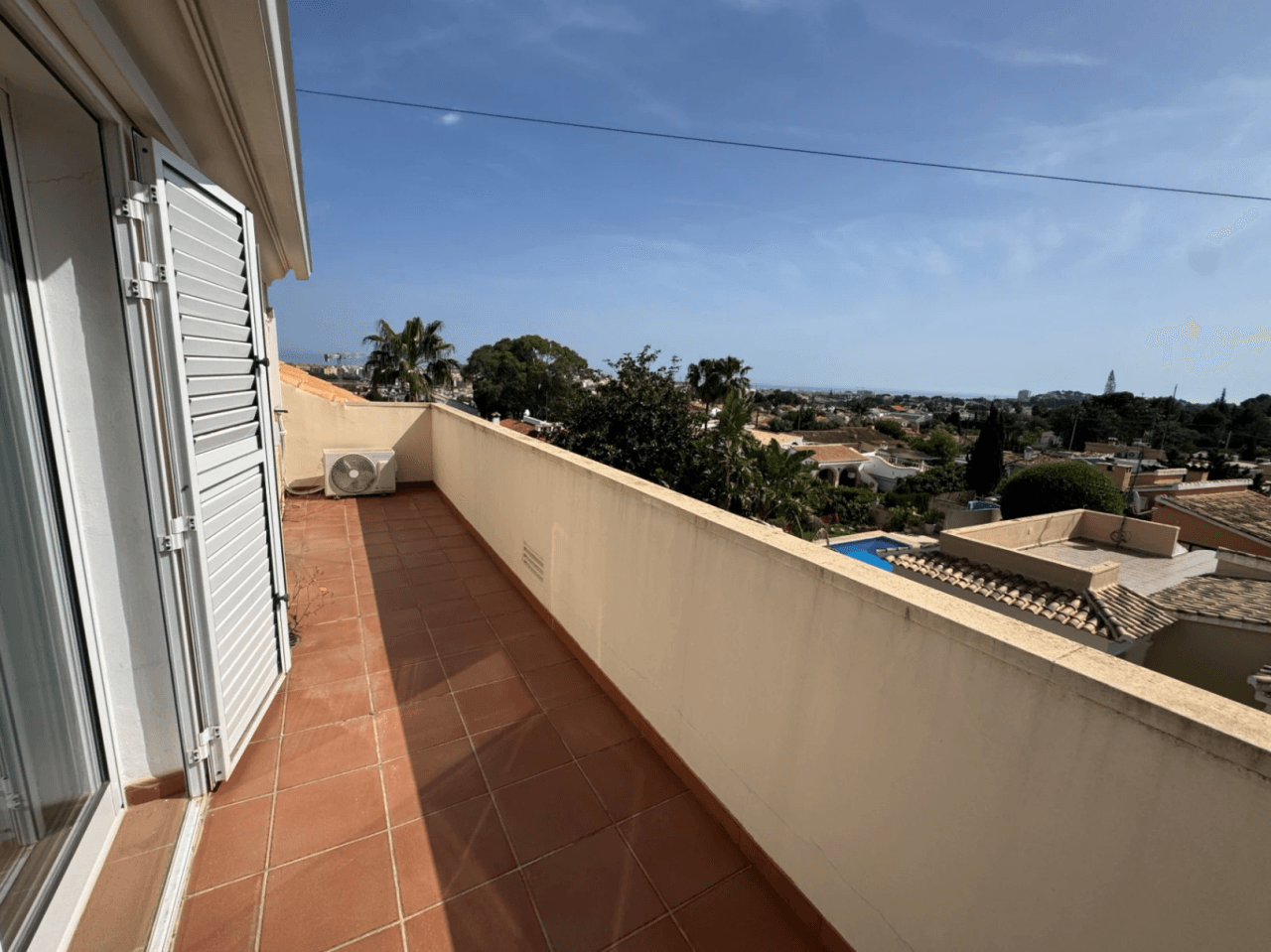Chalet en venta en Denia, con preciosas vistas al mar y al montgó