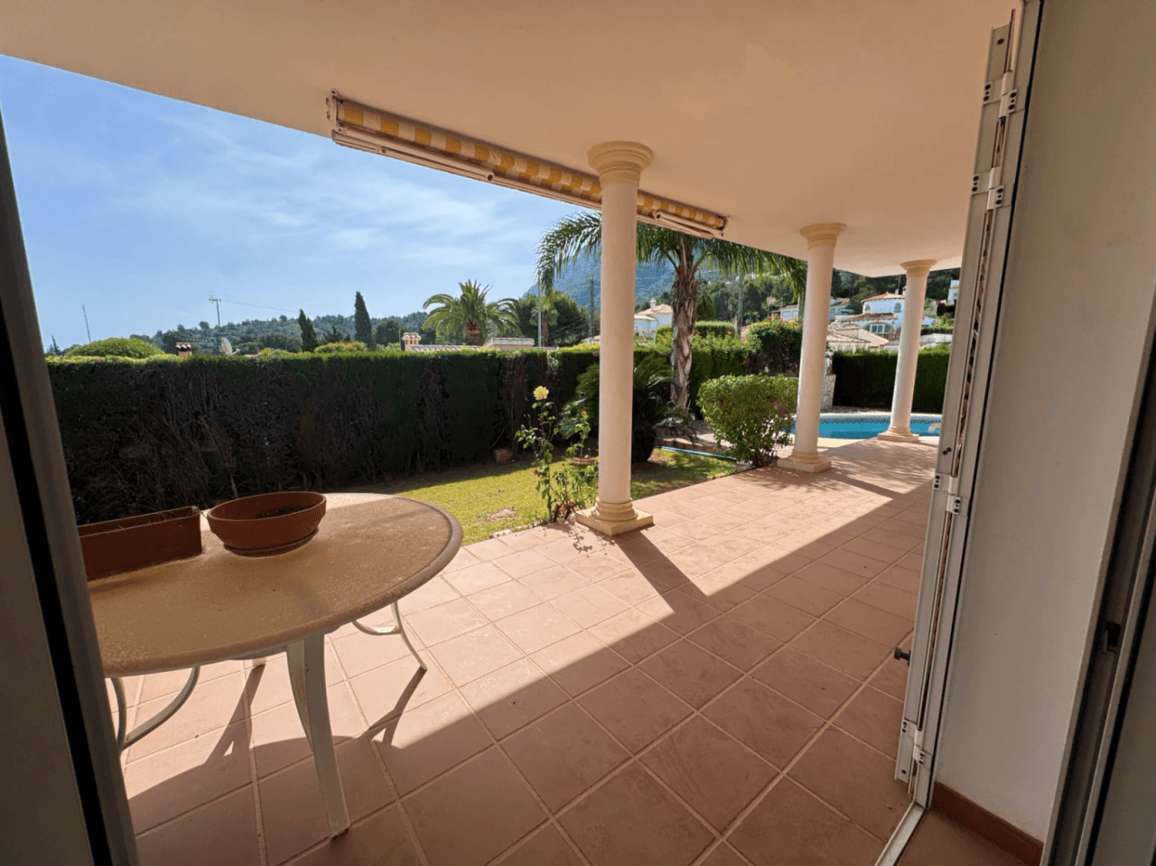 Chalet en venta en Denia, con preciosas vistas al mar y al montgó